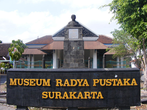 Radya Pustaka Surakarta