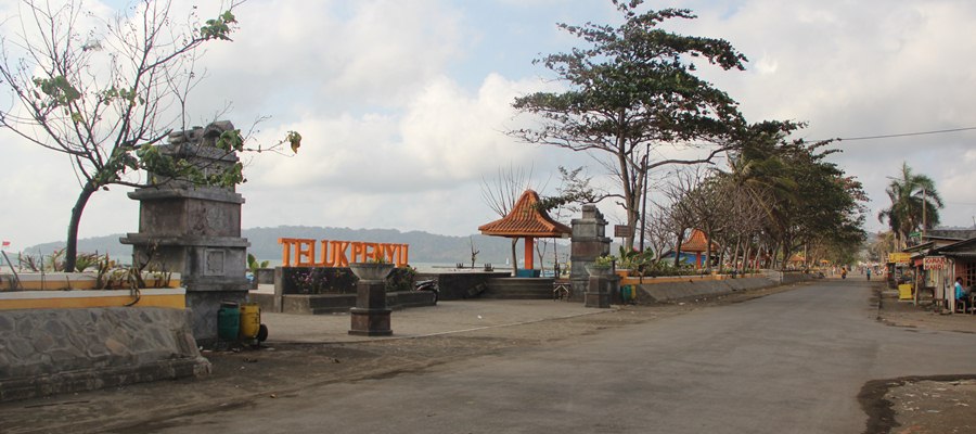 Pantai Teluk Penyu Clacap